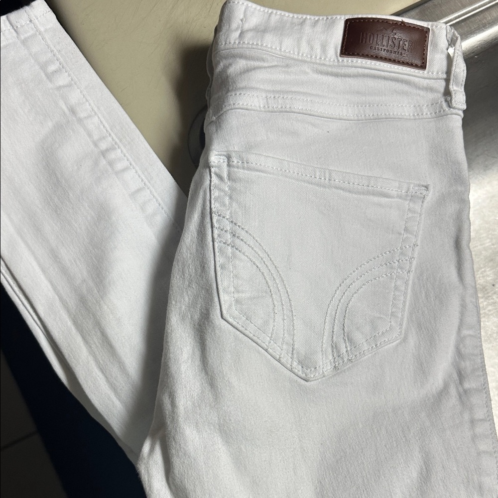 Hollister White Distressed Women Jeans